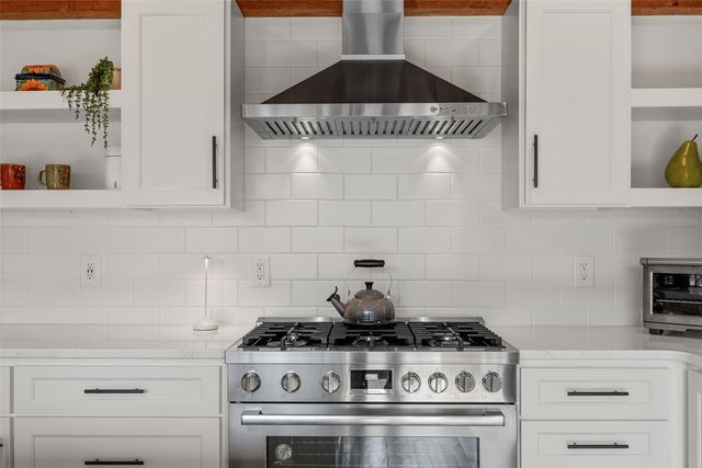 3767 Oak Ln NE, North Liberty, IA 52317