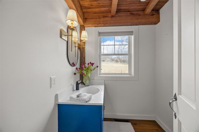 3767 Oak Ln NE, North Liberty, IA 52317