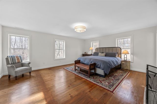 3767 Oak Ln NE, North Liberty, IA 52317