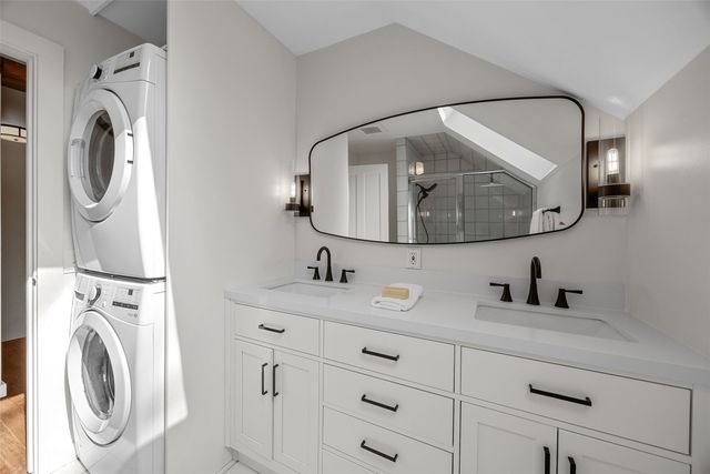 3767 Oak Ln NE, North Liberty, IA 52317