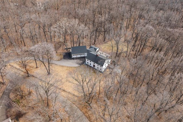 3767 Oak Ln NE, North Liberty, IA 52317