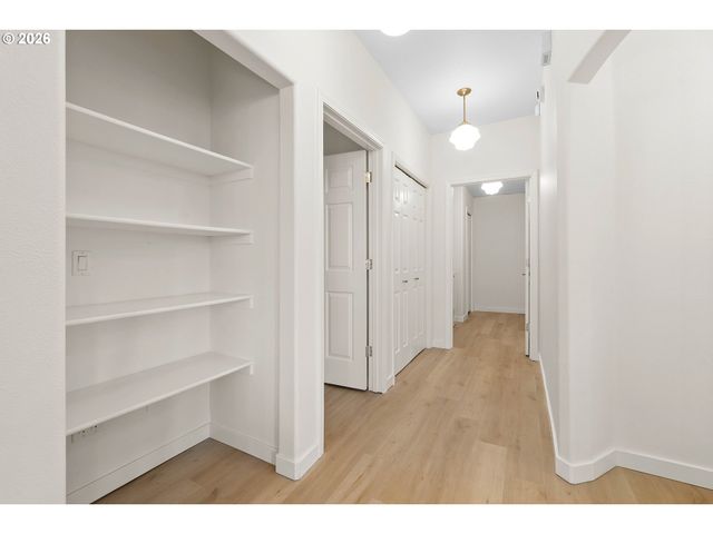 4195 SUMMERLINN Dr, West Linn, OR 97068