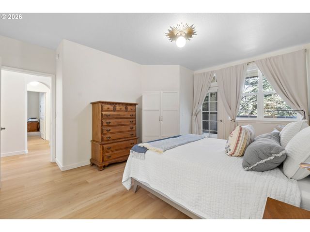 4195 SUMMERLINN Dr, West Linn, OR 97068