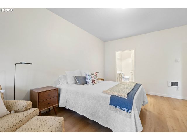 4195 SUMMERLINN Dr, West Linn, OR 97068