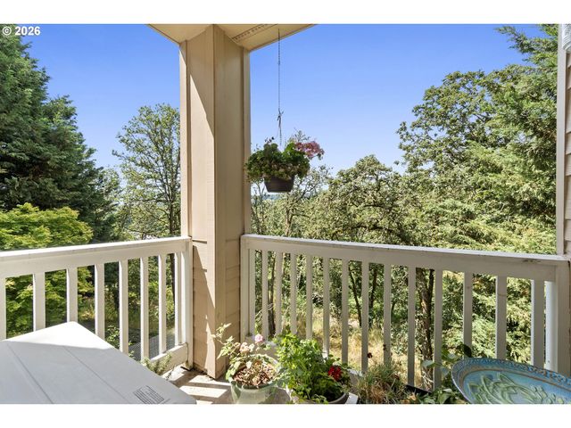 4195 SUMMERLINN Dr, West Linn, OR 97068