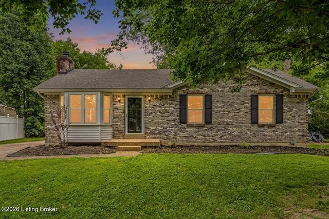 107 Buttercup Rd, Louisville, KY 40218