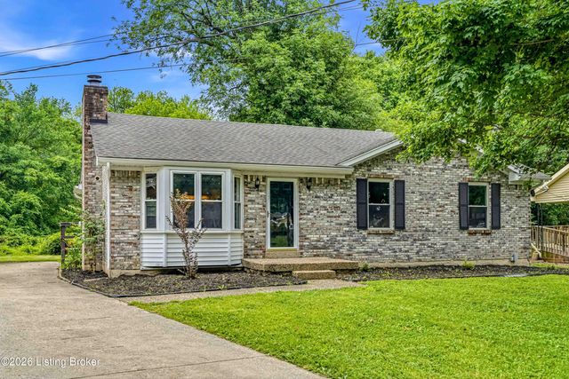 107 Buttercup Rd, Louisville, KY 40218