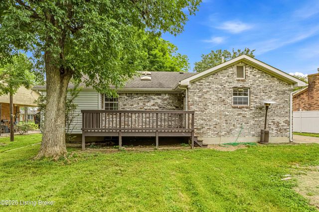 107 Buttercup Rd, Louisville, KY 40218