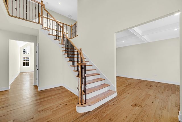 602 Glenshire Road, Glenview, IL 60025