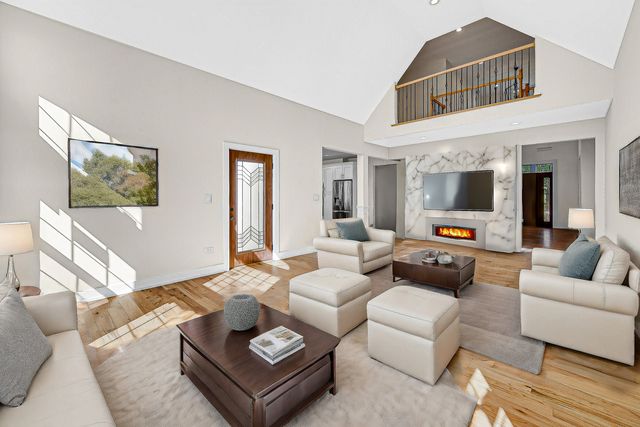 602 Glenshire Road, Glenview, IL 60025