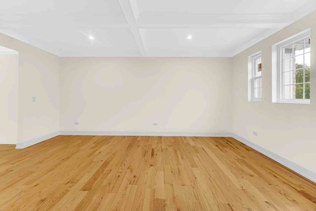 602 Glenshire Road, Glenview, IL 60025