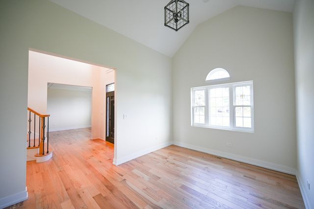 602 Glenshire Road, Glenview, IL 60025