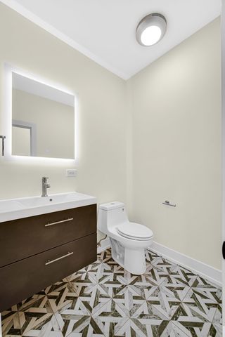 602 Glenshire Road, Glenview, IL 60025