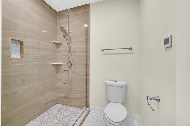 602 Glenshire Road, Glenview, IL 60025