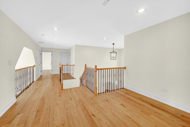 602 Glenshire Road, Glenview, IL 60025