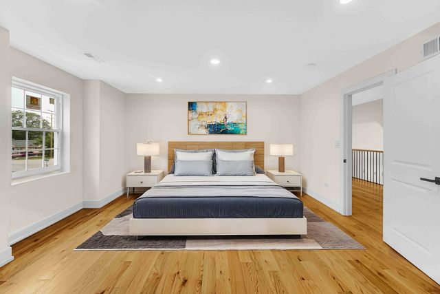 602 Glenshire Road, Glenview, IL 60025