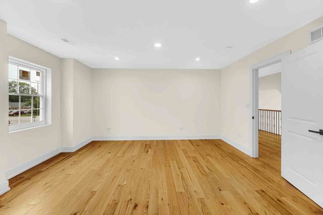 602 Glenshire Road, Glenview, IL 60025