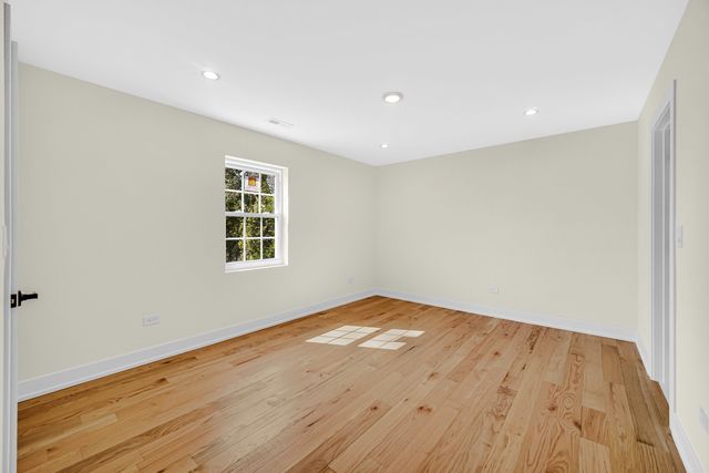 602 Glenshire Road, Glenview, IL 60025