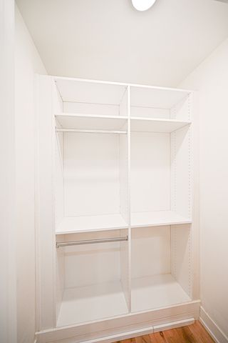 602 Glenshire Road, Glenview, IL 60025