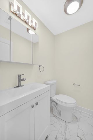 602 Glenshire Road, Glenview, IL 60025