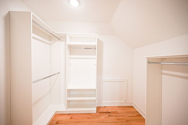 602 Glenshire Road, Glenview, IL 60025