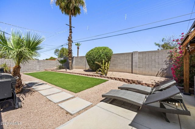 7914 E LATHAM Street, Scottsdale, AZ 85257