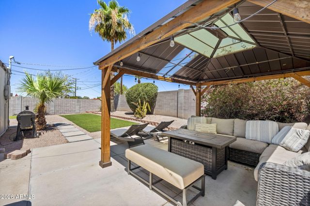7914 E LATHAM Street, Scottsdale, AZ 85257