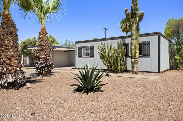 7914 E LATHAM Street, Scottsdale, AZ 85257
