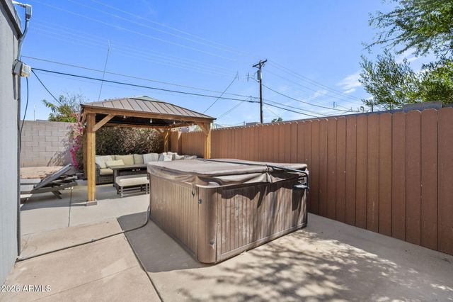 7914 E LATHAM Street, Scottsdale, AZ 85257