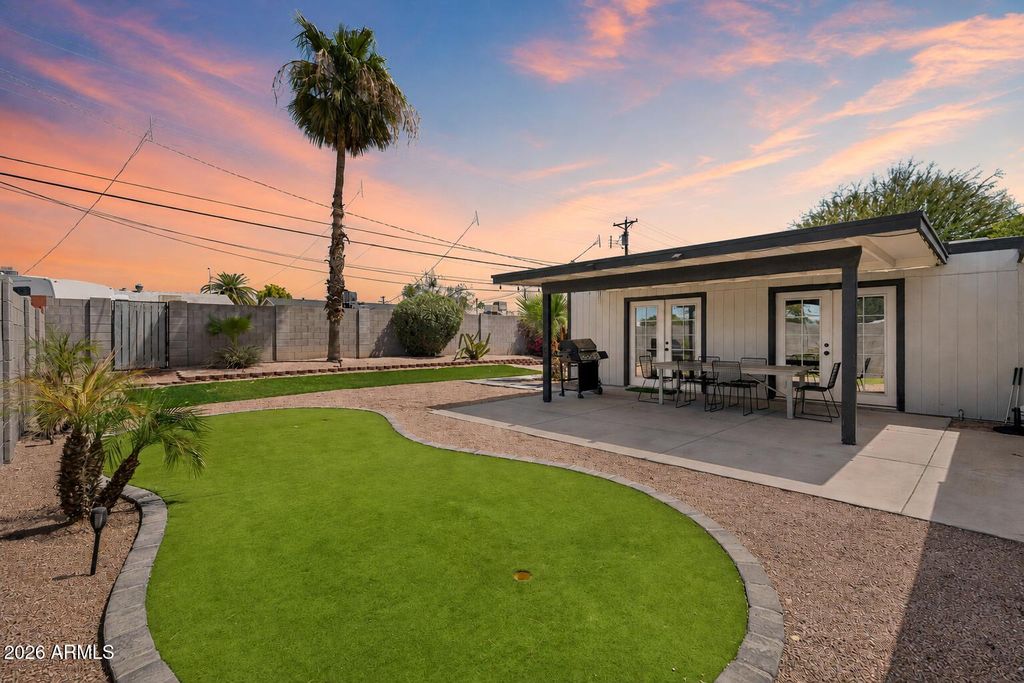 7914 E LATHAM Street, Scottsdale, AZ 85257