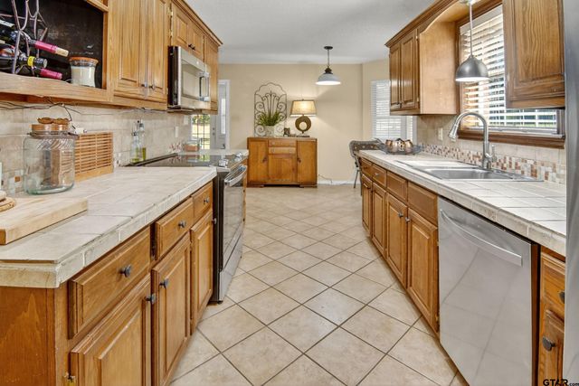 810 Jeanell, Quitman, TX 75783