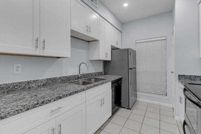 9707 Richmond Avenue 31, Houston, TX 77042