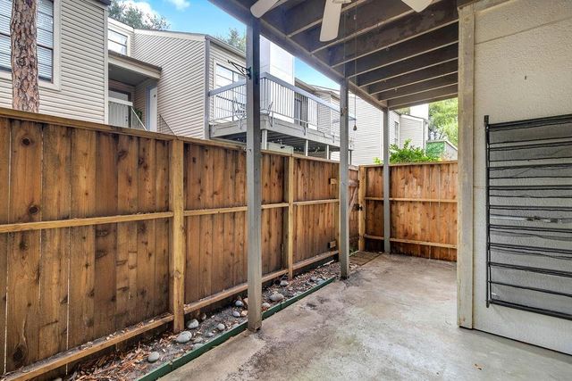 9707 Richmond Avenue 31, Houston, TX 77042