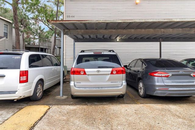 9707 Richmond Avenue 31, Houston, TX 77042