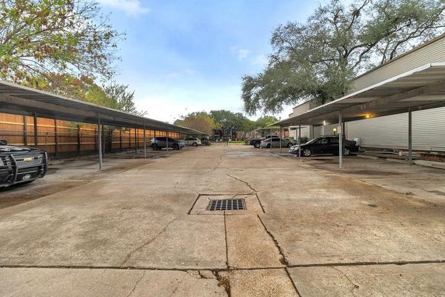 9707 Richmond Avenue 31, Houston, TX 77042