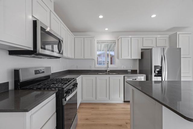 144 Holm Road 120, Watsonville, CA 95076