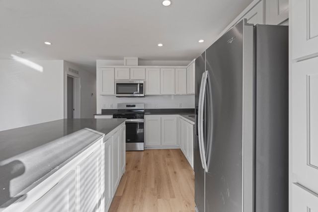 144 Holm Road 120, Watsonville, CA 95076