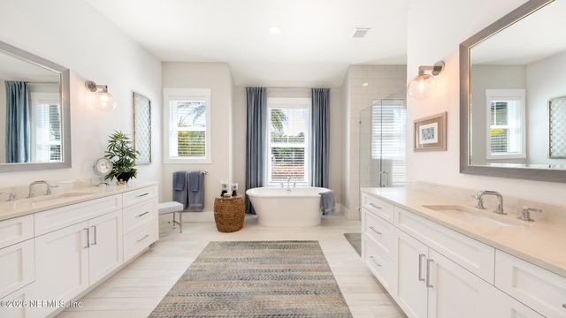 113 MILLS Lane, Jacksonville Beach, FL 32250