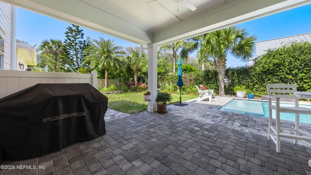 113 MILLS Lane, Jacksonville Beach, FL 32250