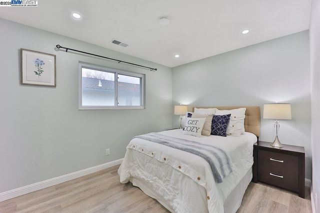 294 Rosado Rd, Fremont, CA 94539