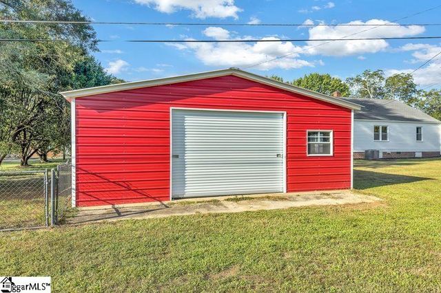 121 Anderson Avenue, Pacolet, SC 29372