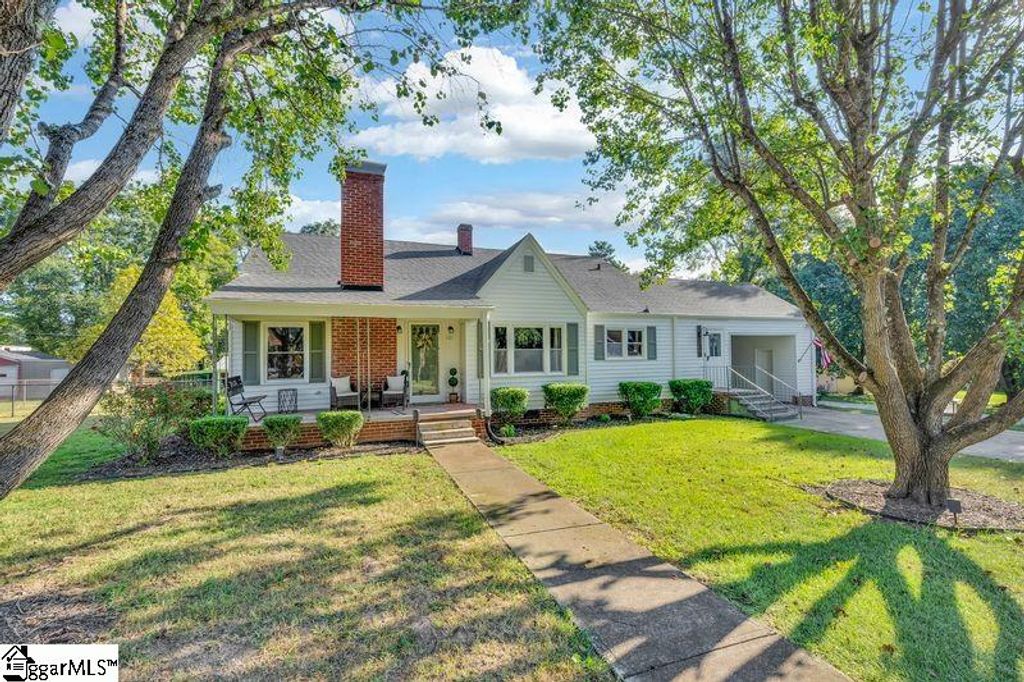 121 Anderson Avenue, Pacolet, SC 29372