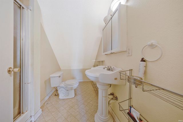 2200 W Virginia Street, Evansville, IN 47712