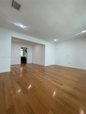 2021 Meridian Ave 12, Miami Beach, FL 33139