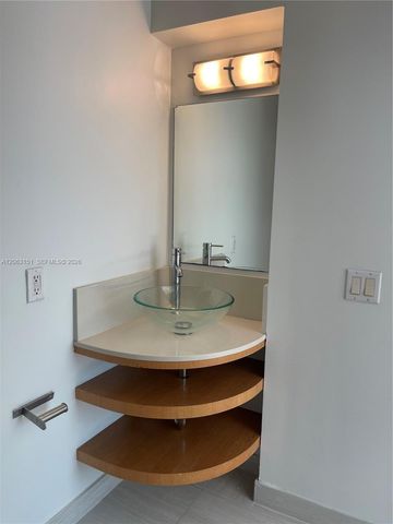 2021 Meridian Ave 12, Miami Beach, FL 33139