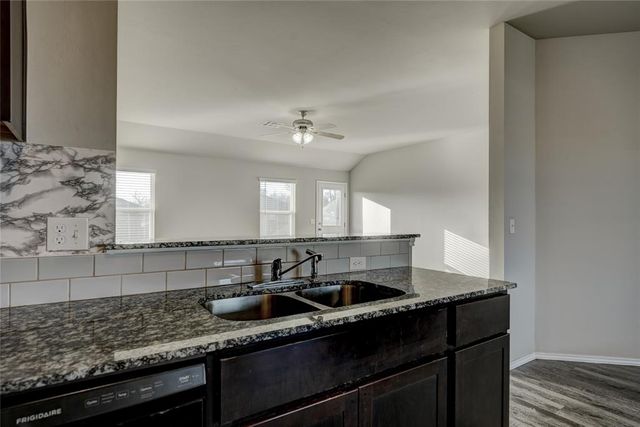 10620 SW 23rd Terrace, Yukon, OK 73099