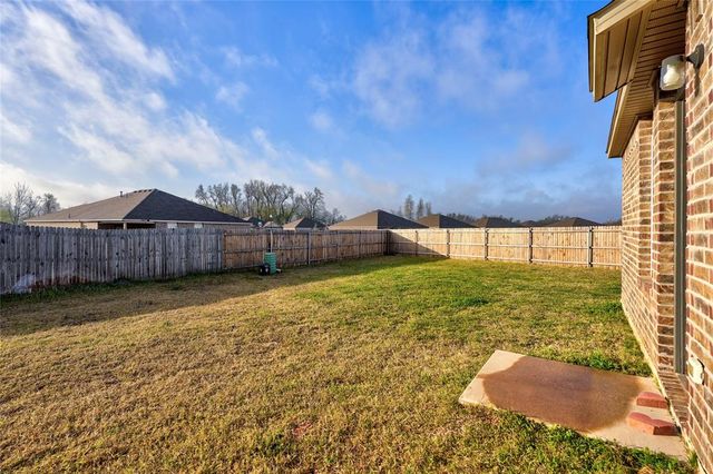 10620 SW 23rd Terrace, Yukon, OK 73099