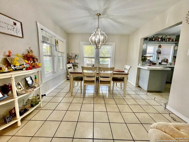 941 Ripford, San Antonio, TX 78225