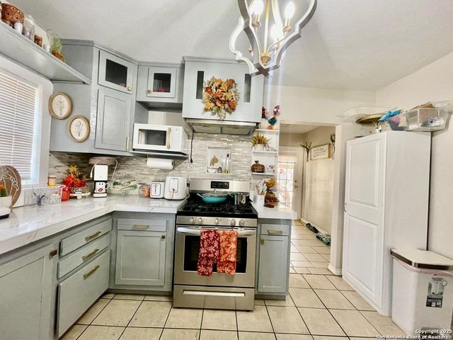 941 Ripford, San Antonio, TX 78225