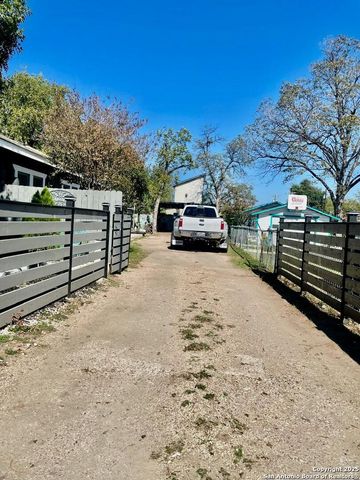 941 Ripford, San Antonio, TX 78225